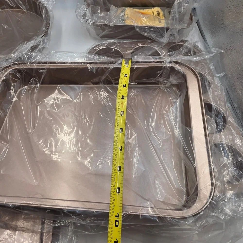 Unbranded gold carbon